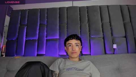 Isabella curly hair - Anastasia short hair  online show from 01.10.25