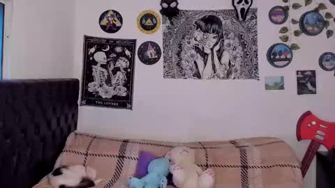 Snapshot of chloe_kisses chatting on 09.09.25 chloe_kisses online show from 09.09.25