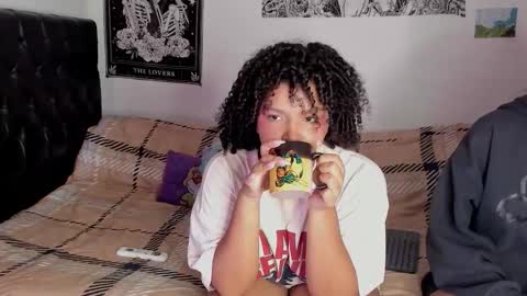 Snapshot of chloe_kisses chatting on 09.12.25 chloe_kisses online show from 09.12.25