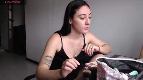 Snapshot of chloe_vahos chatting on 08.06.26 Chloe online show from 08.06.26