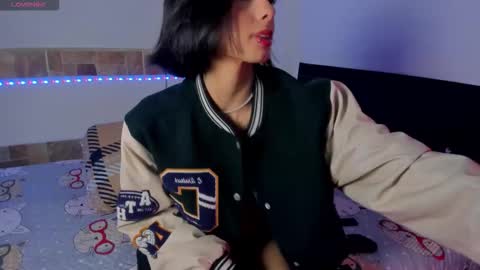 Snapshot of chloeaddamss chatting on 09.25.25 3 online show from 09.25.25