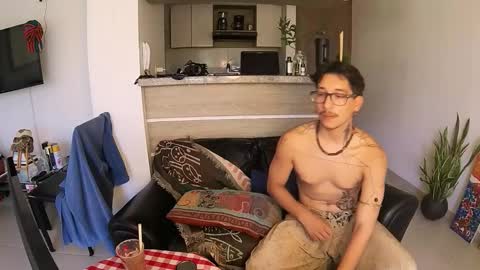 Chloe  Yan online show from 11.21.25