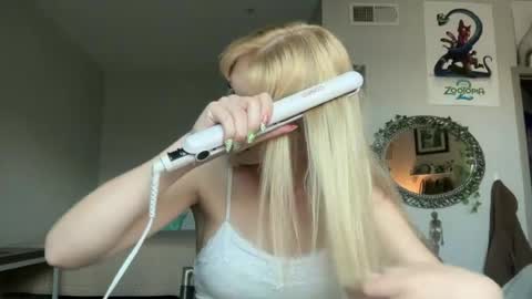 Chloe  online show from 06.19.26