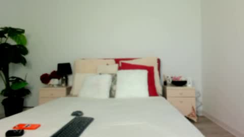 Chloe online show from 04.20.26