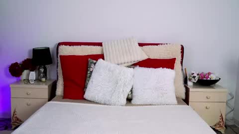 Chloe online show from 04.24.26