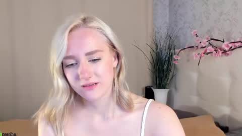 Chloe Deccker online show from 06.22.26