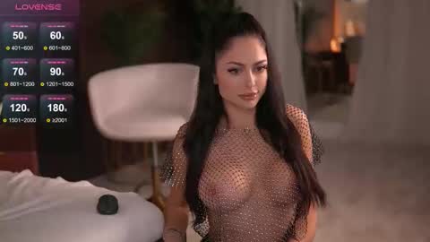 chloedevinex online show from 10.14.25