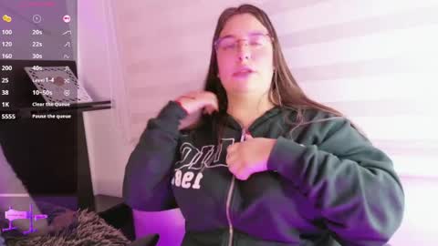 chloee_as_ online show from 05.26.26