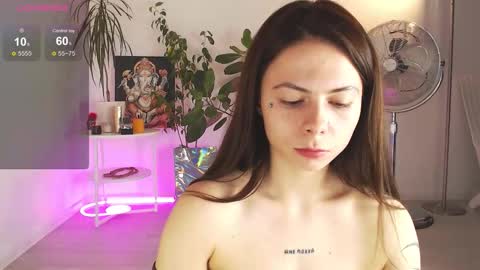 Chloe online show from 10.12.25