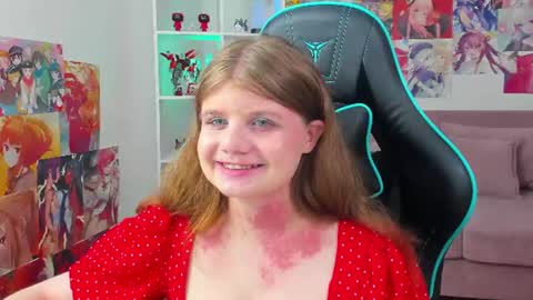 Snapshot of chloehalses chatting on 06.29.26 ChloeHalses online show from 06.29.26