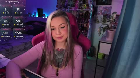 Snapshot of chloekohaku chatting on 12.16.24 ChloeKohaku online show from 12.16.24