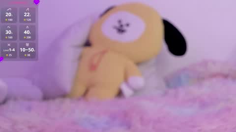 Snapshot of chloeminn chatting on 10.27.25 chloeminn online show from 10.27.25