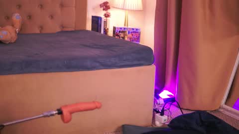 Chlo online show from 12.20.25