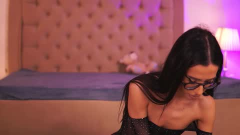 Snapshot of chloeobrilx chatting on 02.10.26 Chlo online show from 02.10.26