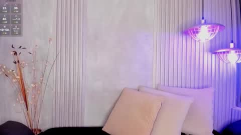 CHLOE  online show from 01.08.25