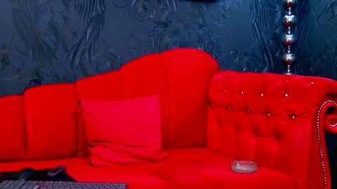 Snapshot of chloevee chatting on 02.23.25 Chloe Vee online show from 02.23.25