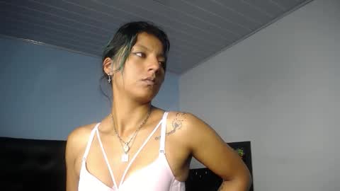 chloewills_ online show from 01.08.26