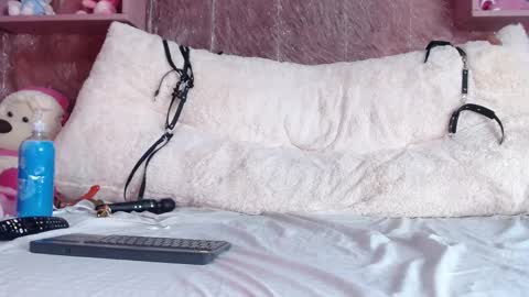 chlooe_zoe online show from 02.17.25