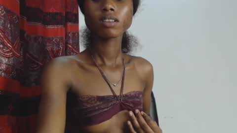 choco_petitqueen online show from 12.12.24