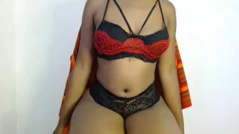 Snapshot of choco_sweee chatting on 02.27.25 Maddie online show from 02.27.25