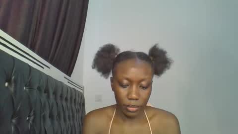 chocobear22 online show from 11.19.25