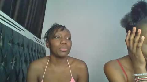 chocobear22 online show from 11.22.25