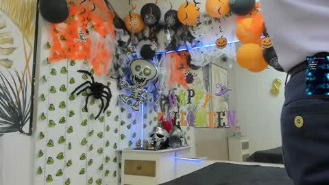 Chorey Thaylor online show from 10.25.25