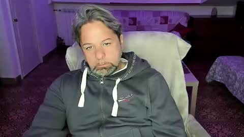 Snapshot of chris__hammer chatting on 12.04.25 JACK XXX online show from 12.04.25