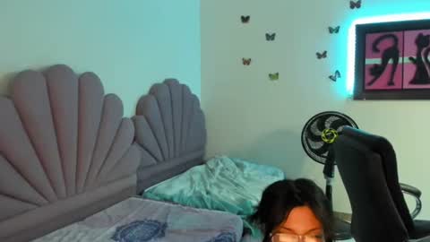 Christal Gil online show from 01.07.25