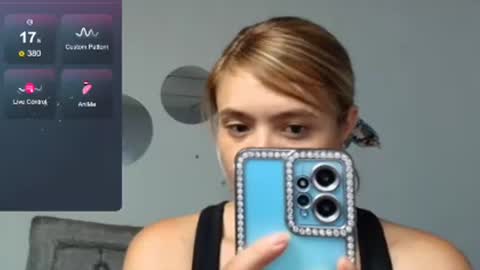 Yarixa online show from 02.16.25