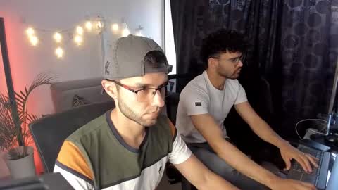 Im Chirs IM MODEL INDEPENDT online show from 01.18.25