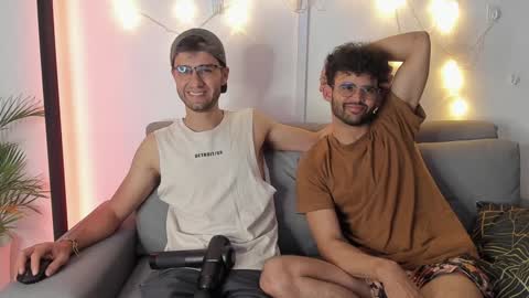 Im Chirs IM MODEL INDEPENDT online show from 01.24.25