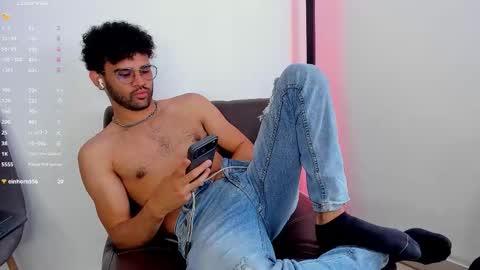 Im Chirs IM MODEL INDEPENDT online show from 01.13.26