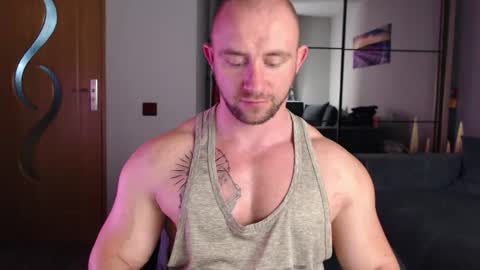 Snapshot of chrisbigbiceps chatting on 02.12.26 chrisbigbiceps online show from 02.12.26