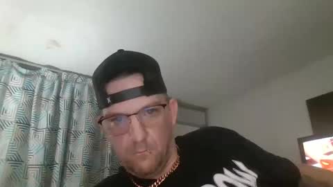 Snapshot of chrisgsonone chatting on 12.05.25 chrisgsonone online show from 12.05.25