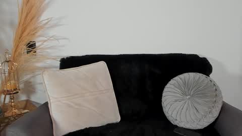 Snapshot of chrishell_ chatting on 11.28.25 Chrishell online show from 11.28.25