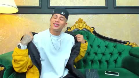 Snapshot of chrismckay_ chatting on 10.09.25 Chris online show from 10.09.25