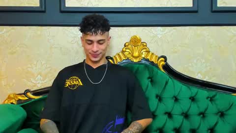 Snapshot of chrismckay_ chatting on 10.12.25 Chris online show from 10.12.25