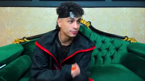 Snapshot of chrismckay_ chatting on 10.21.25 Chris online show from 10.21.25