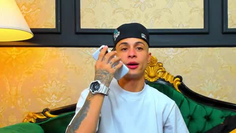 Snapshot of chrismckay_ chatting on 10.24.25 Chris online show from 10.24.25