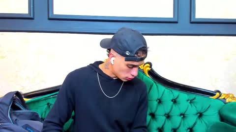 Snapshot of chrismckay_ chatting on 10.26.25 Chris online show from 10.26.25