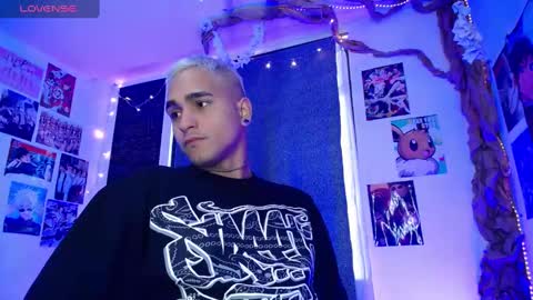 Christian Wang online show from 12.18.24