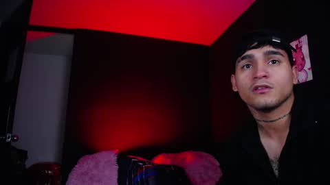 Christian Wang online show from 09.25.25