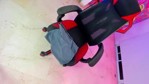 Snapshot of chrissangel12 chatting on 11.14.25 chrissangel12 online show from 11.14.25