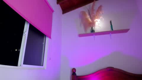 Hi dont forguet to follow me    online show from 11.10.25