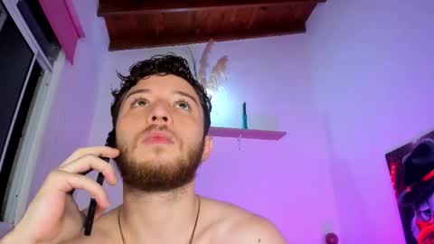 Hi dont forguet to follow me    online show from 11.20.25