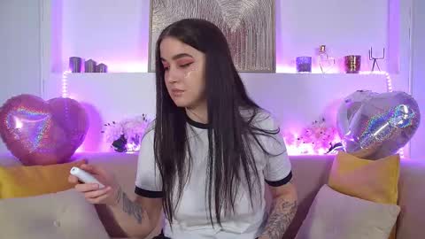 Christina online show from 02.14.25