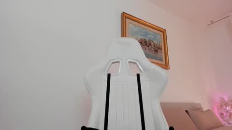 Hi im Christine online show from 02.21.25