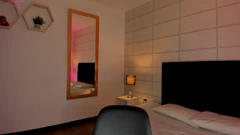 Christine  online show from 02.13.26