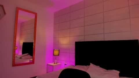 Christine  online show from 02.20.26